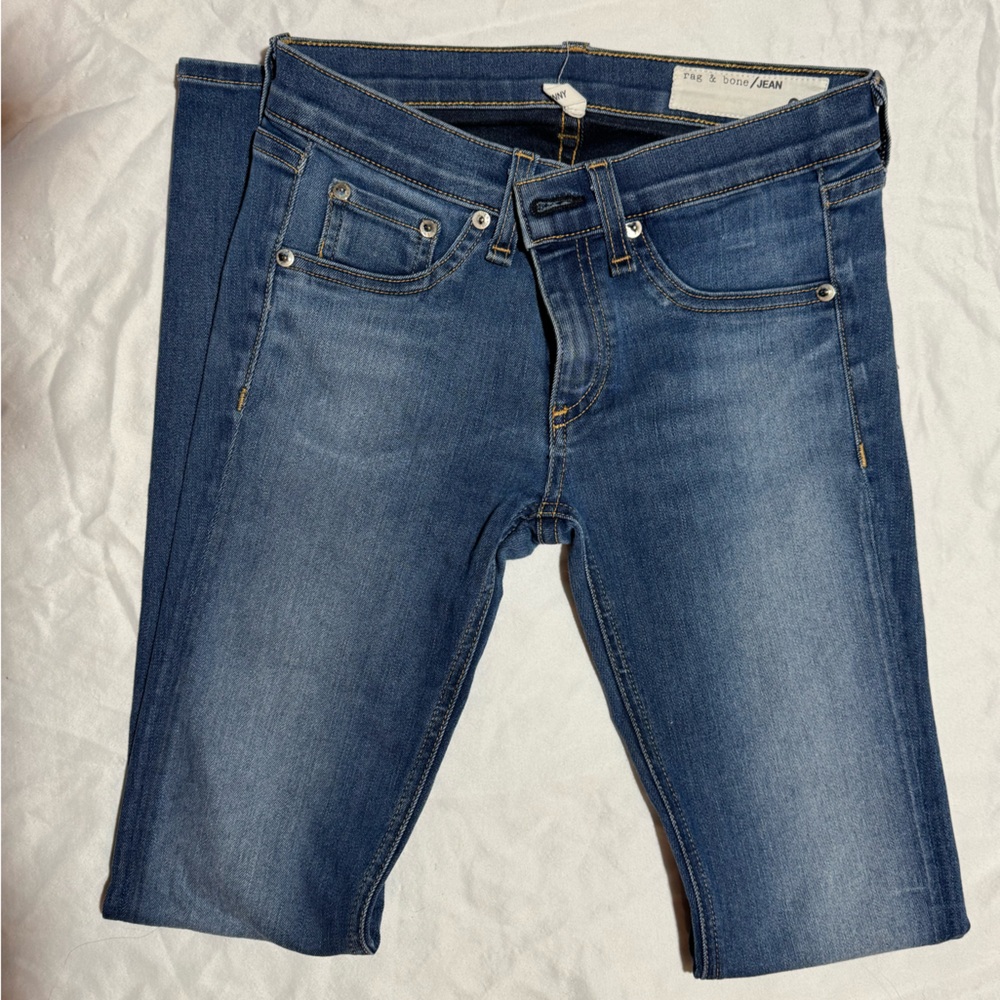 Rag & Bone Skinny Jeans
Size 25